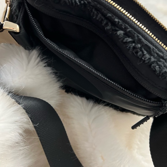 Lulu lemon 1L fleece belt bag - Picture 6 of 10